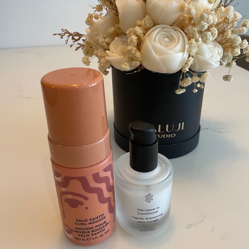 Mousse and leave in conditioner bundle